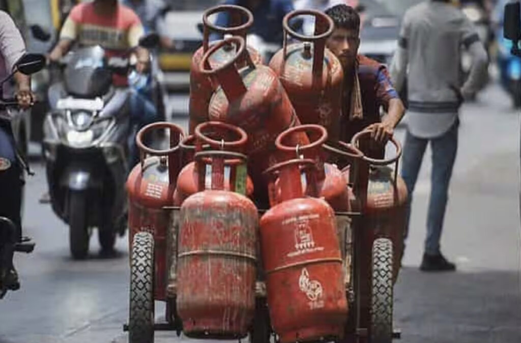 LPG Price Hike: Govt Increases Gas Cylinder Rate from this Date